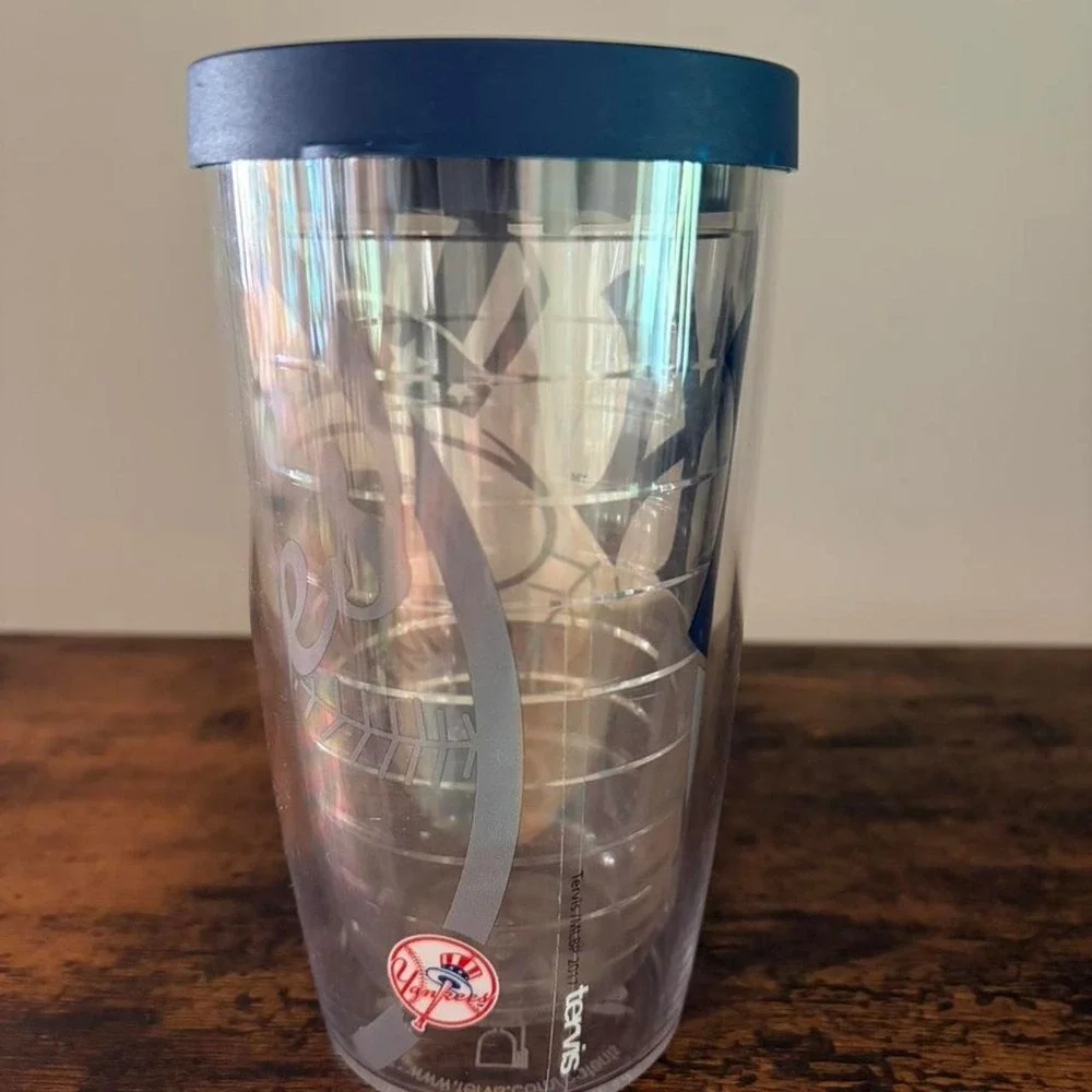 Tervis‎ New York Yankees Tumbler Lid Hot Cold Double Insulated NY MLB Travel
